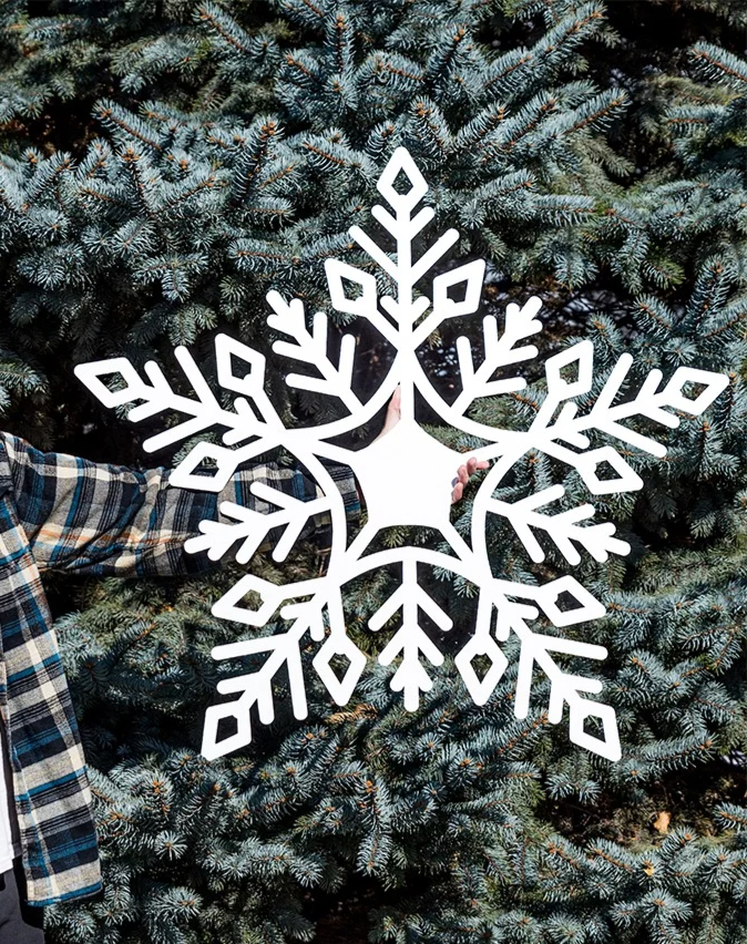 White 18-Gauge Steel Die-Cut Winter Snowflake for Front Yard Christmas Décor